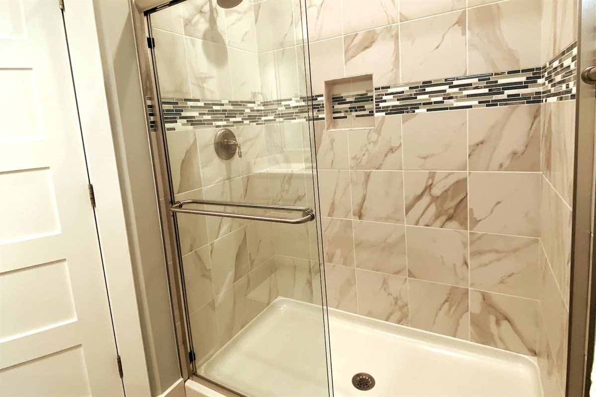 Private en suite bathroom