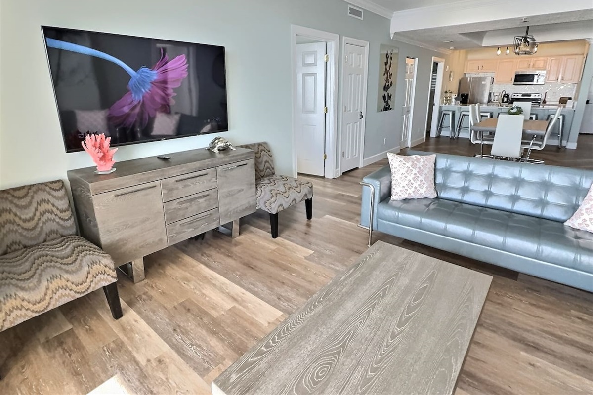 Living room and dining room - very spacious open space