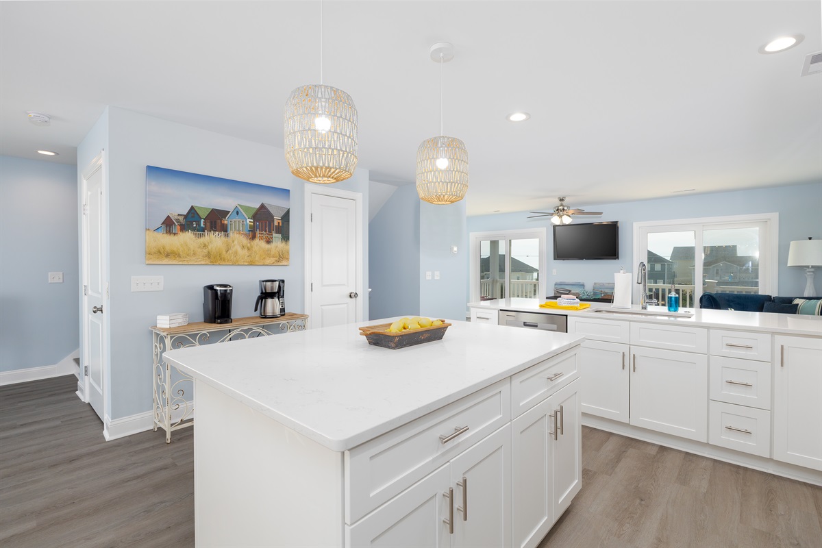 Large island with seating.