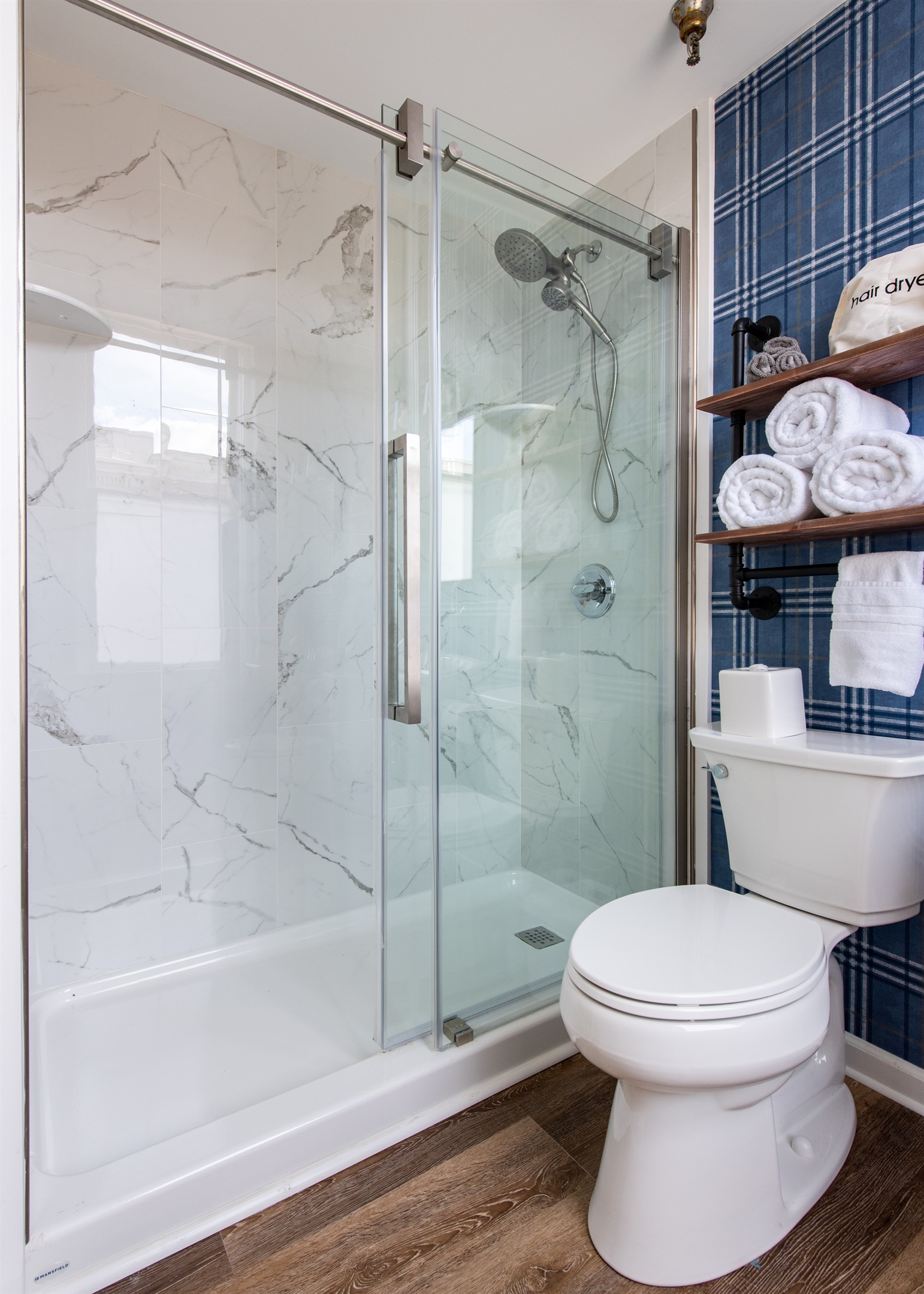 Ensuite Bathroom Walk In Shower, shampoo/conditioner/body wash system provided.