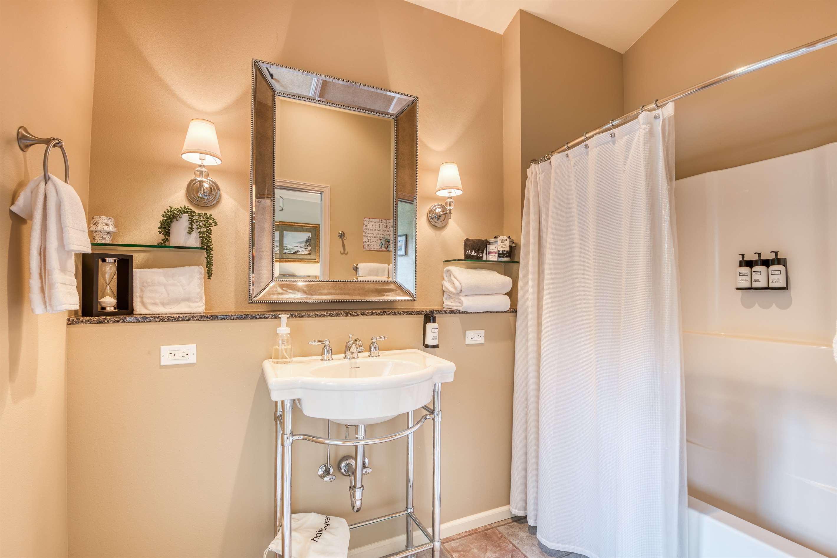 Guest Bathwith Tub Shower Combo