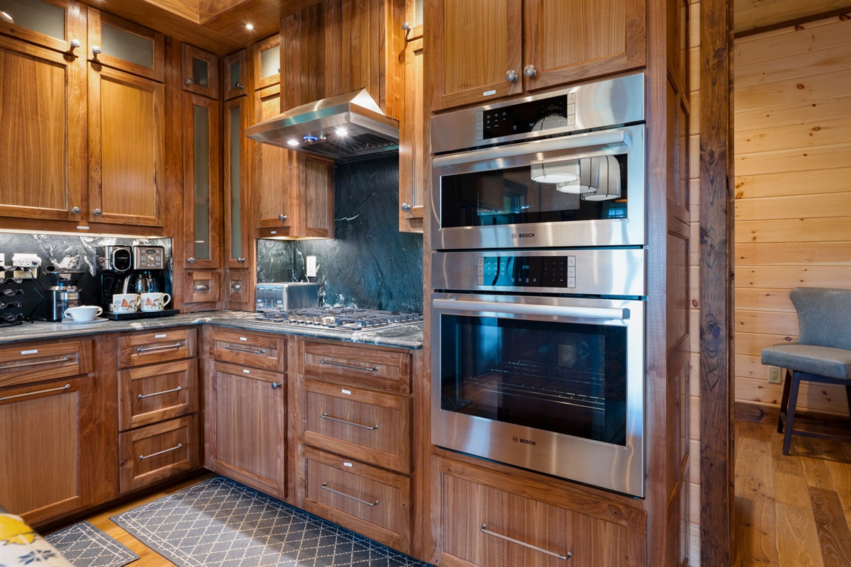 Whip up your favorite dishes in this fully stocked kitchen, featuring plenty of counter space and all the essentials.