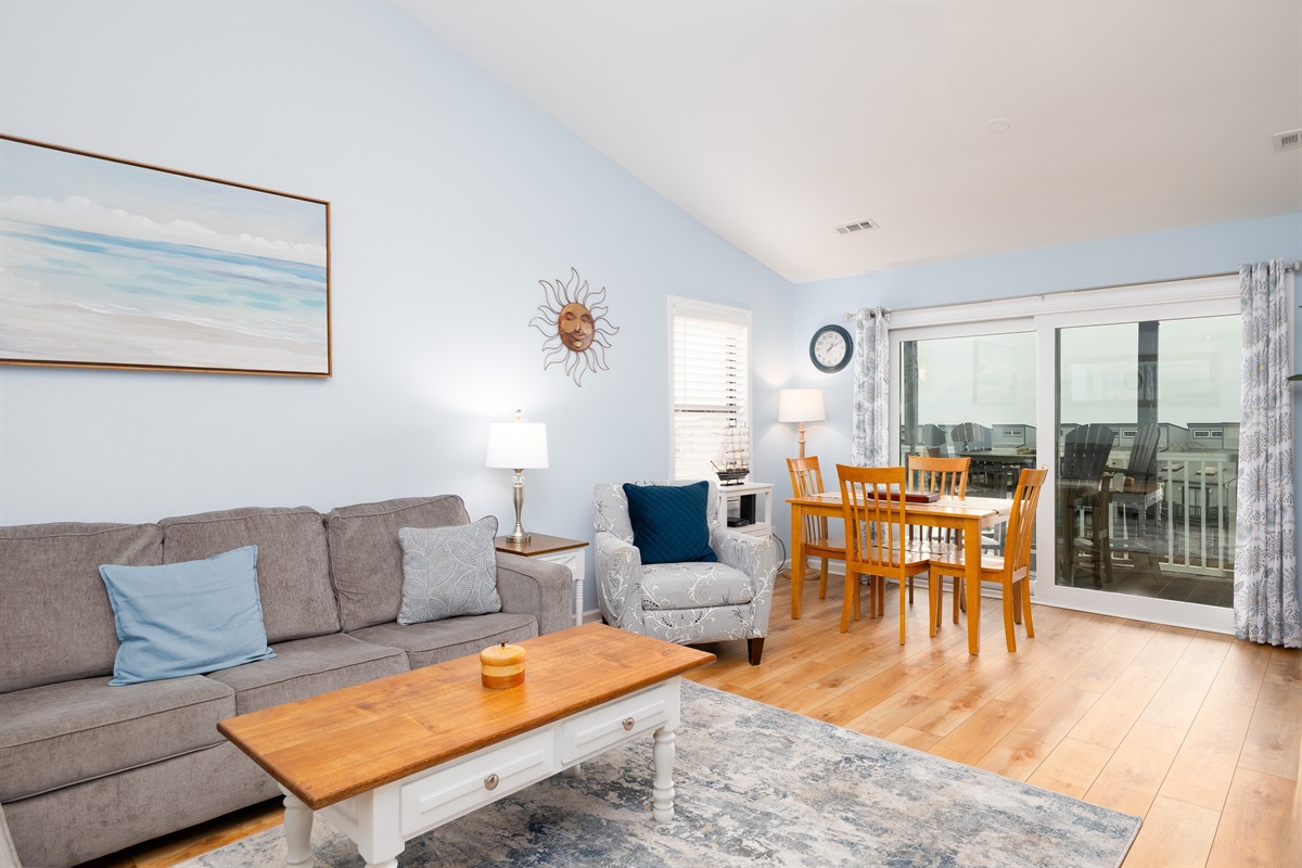 Spacious living room