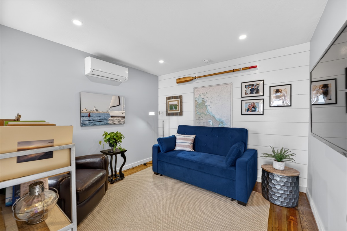 A dedicated work room just steps from the house, offering calm and focus.