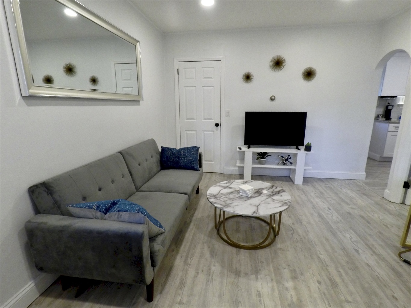 HD SmartTV and Sofa that folds flat to a 2nd bed
