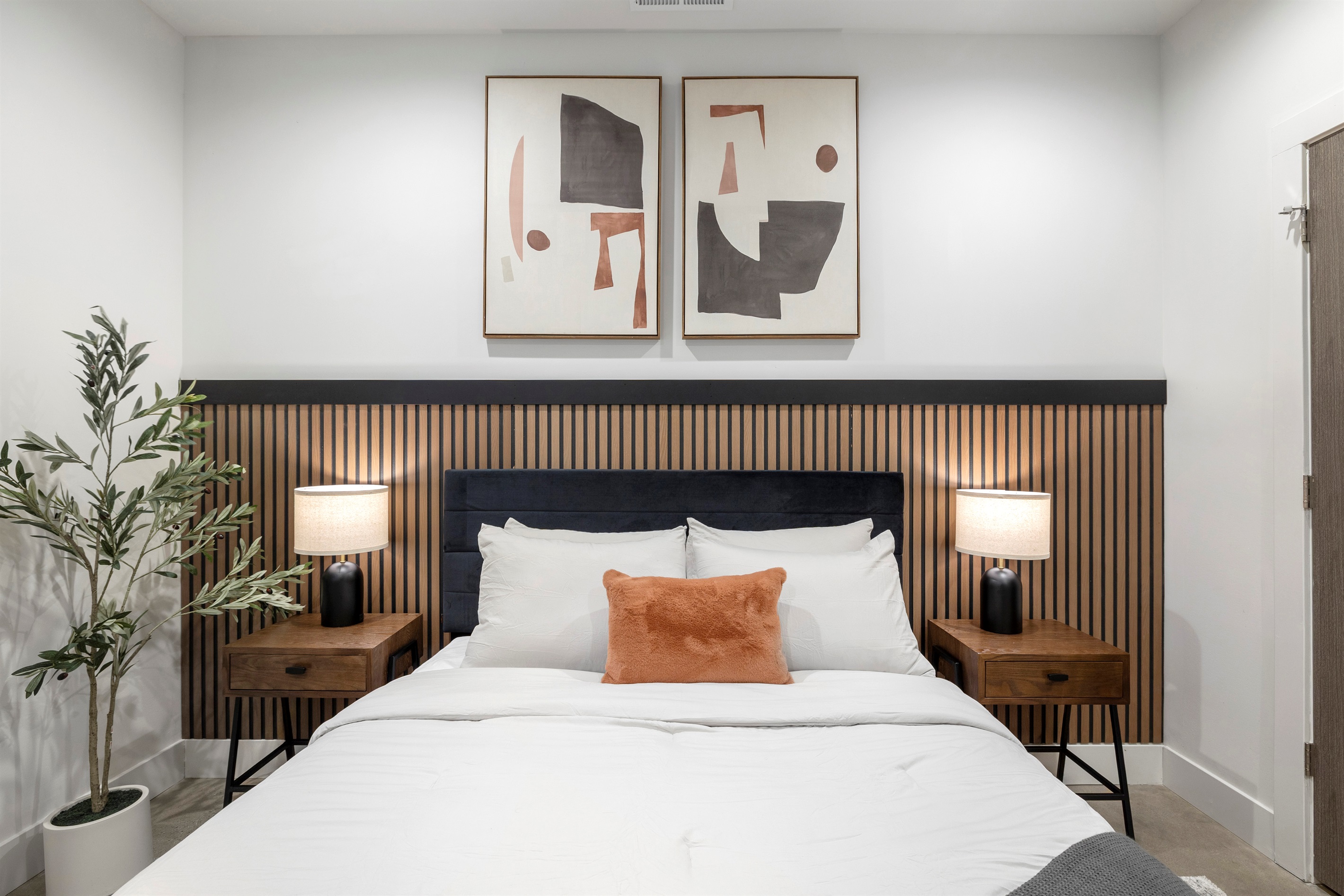 Bedroom #5 Queen Bed