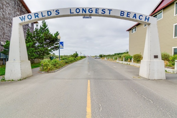 Drive on worlds longest beach.  Bolstad Approach is 8 blocks away