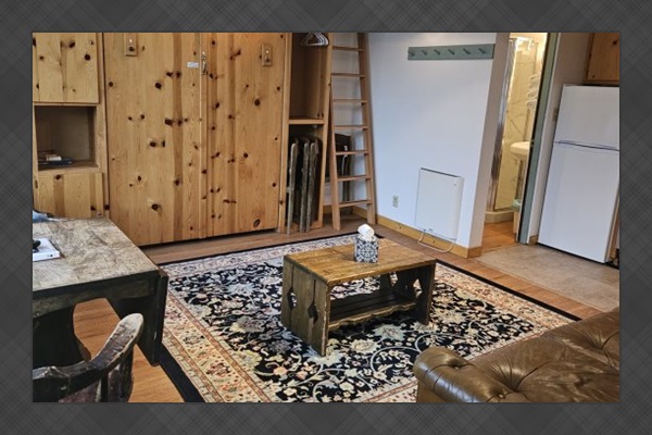 Livingroom area.