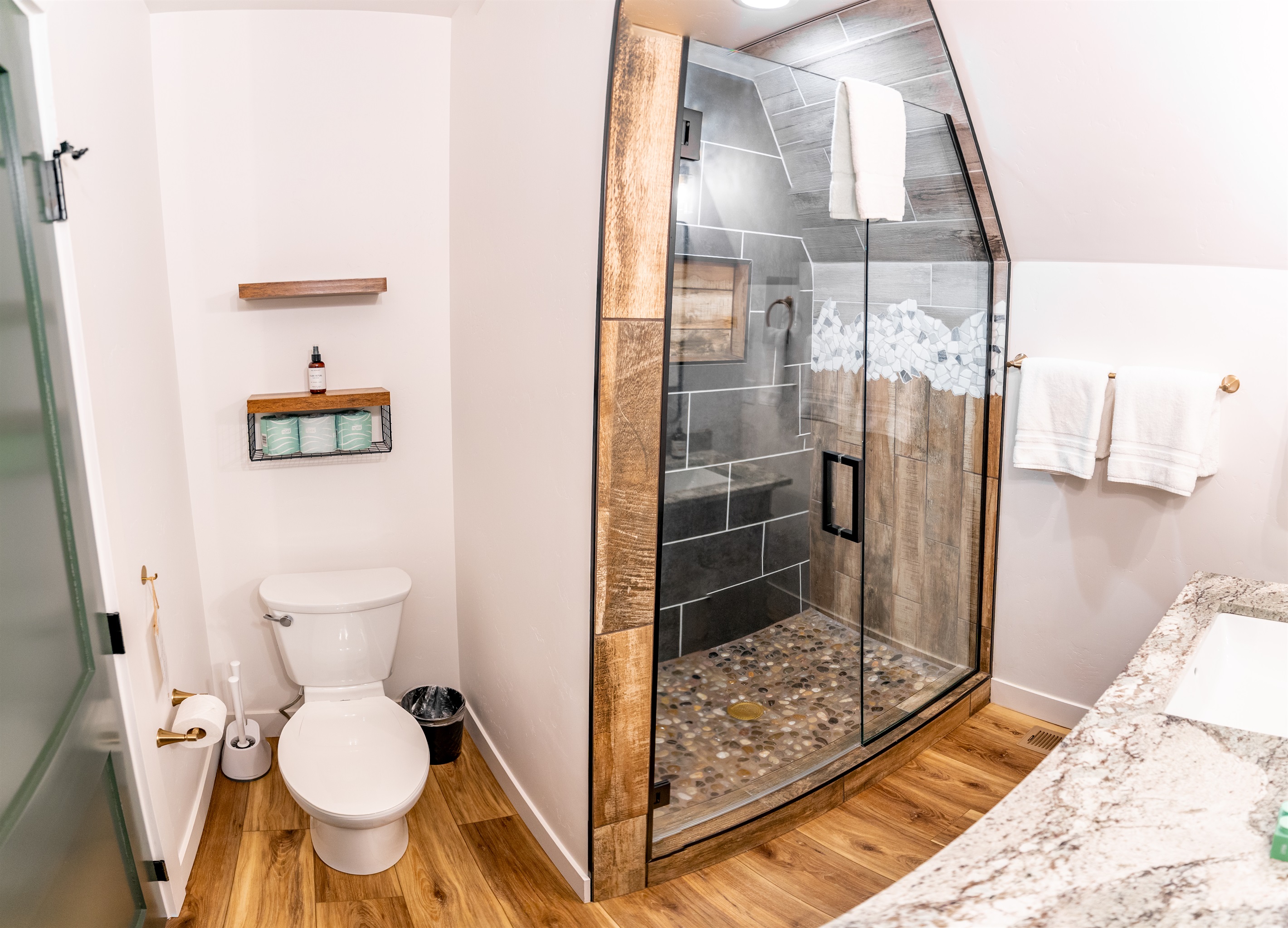 Private Bath in Loft 
