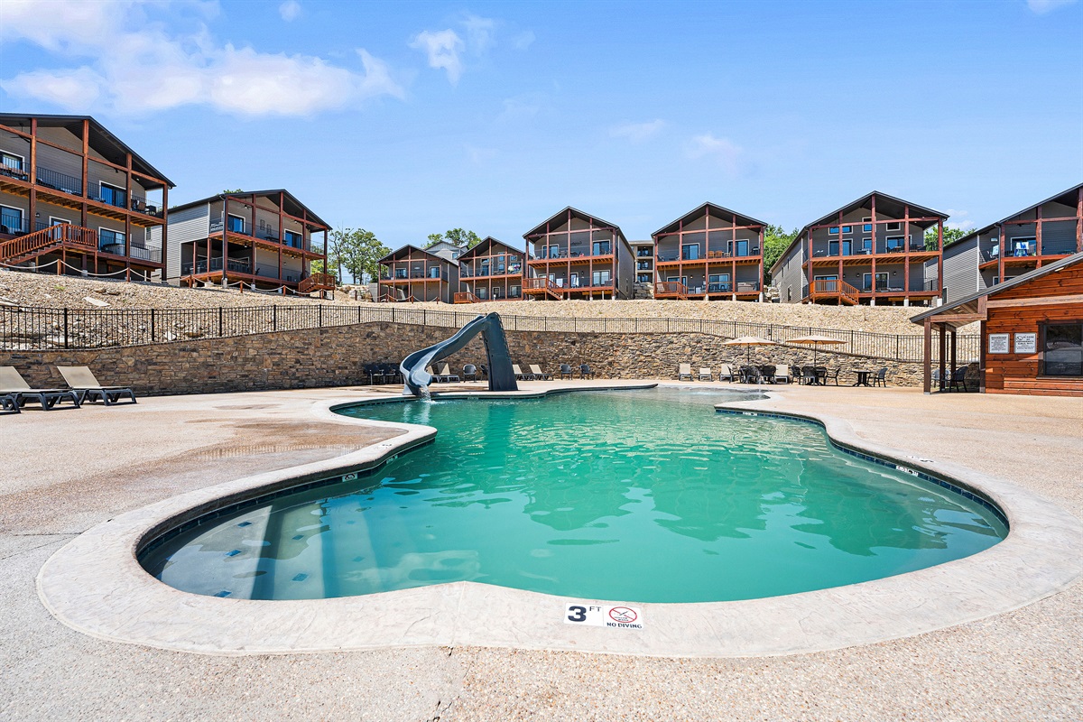 Resort Saltwater Pool