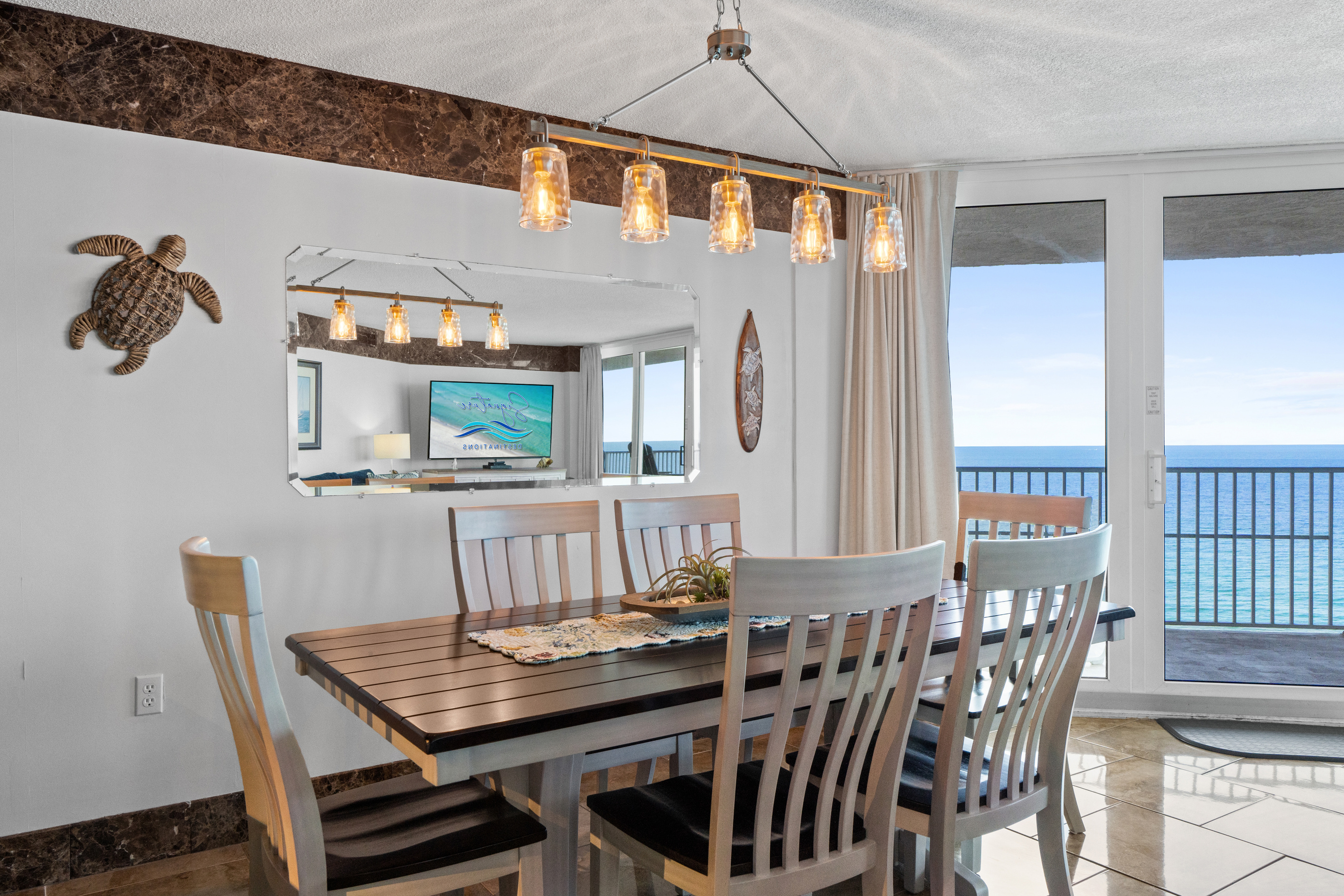Dining space Seating for 6 
