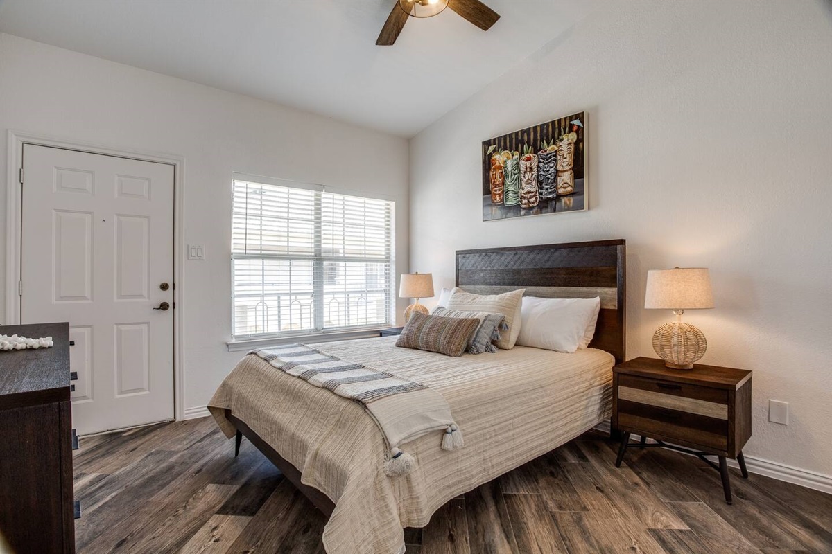 Second Guest Room with Queen Bed
