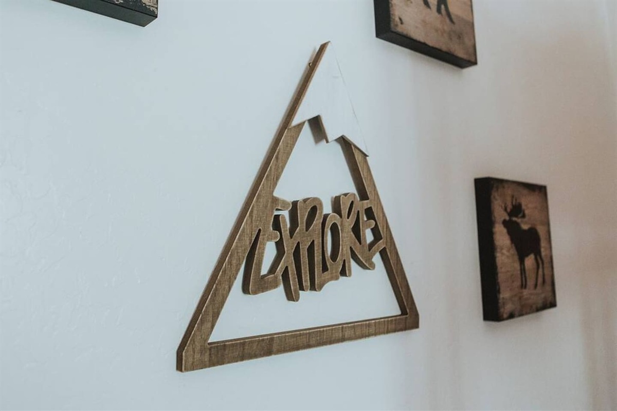 4 spacious bunk beds in the second upstairs bedroom