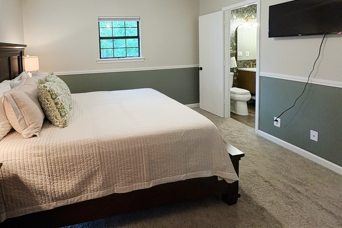 32" TVs are provided in all three private bedrooms