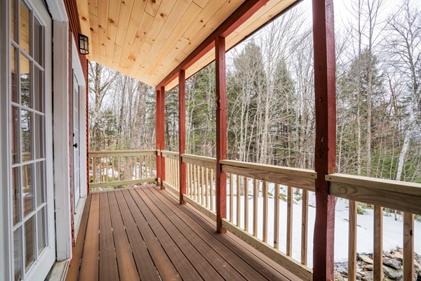 Step out onto the private porch to enjoy quiet mornings with coffee or peaceful evenings under the stars.