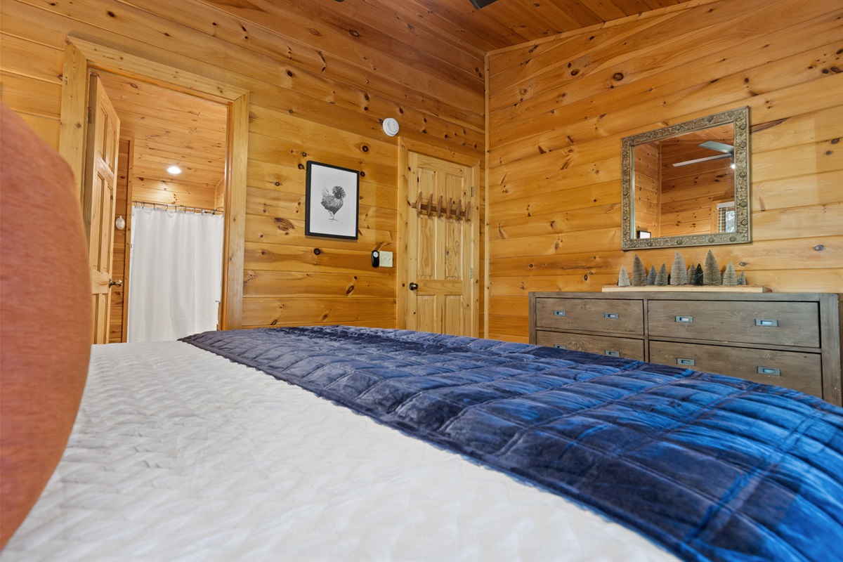 Cozy corners and king comfort, your mountain sleep sanctuary awaits.