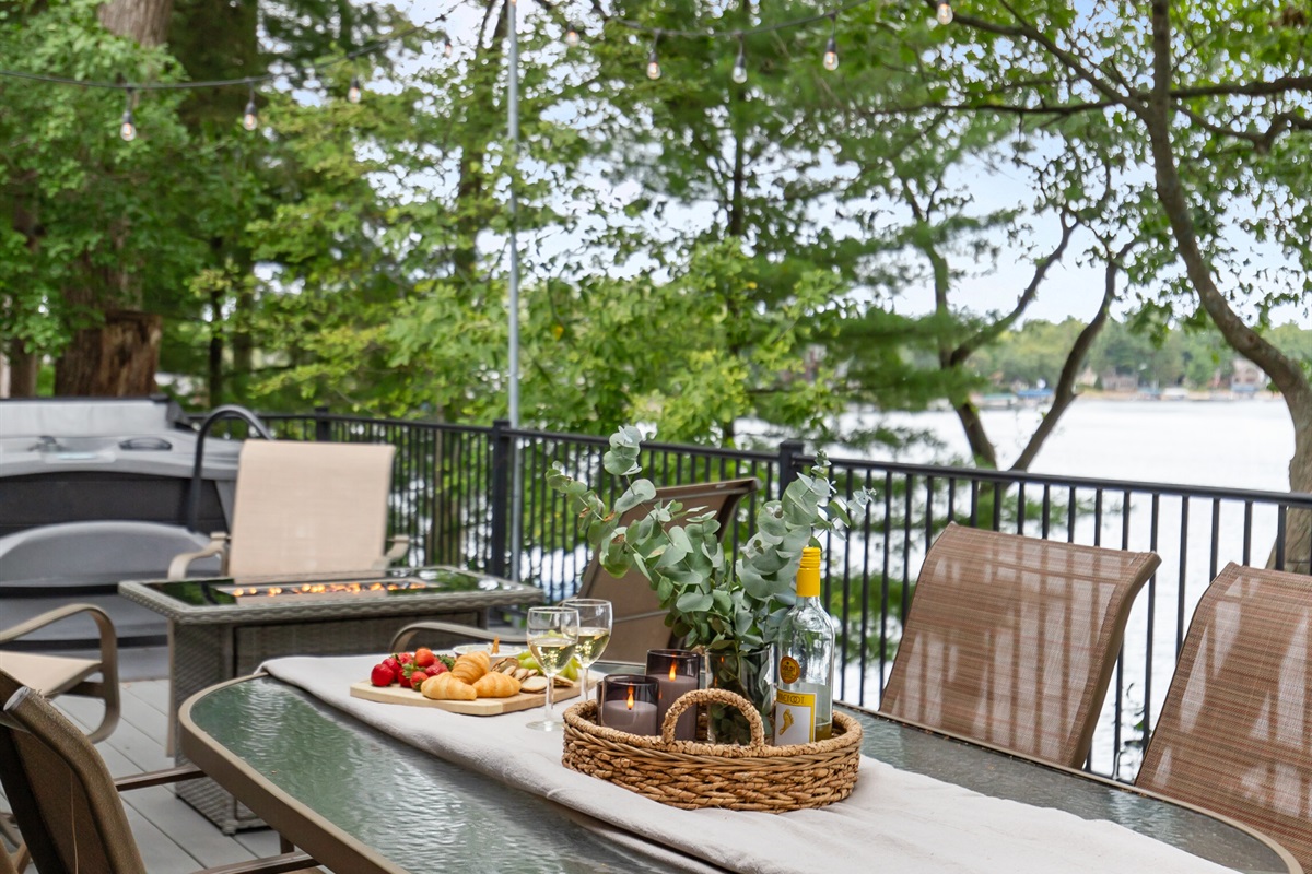 Savor every meal with beautiful lake views as your backdrop