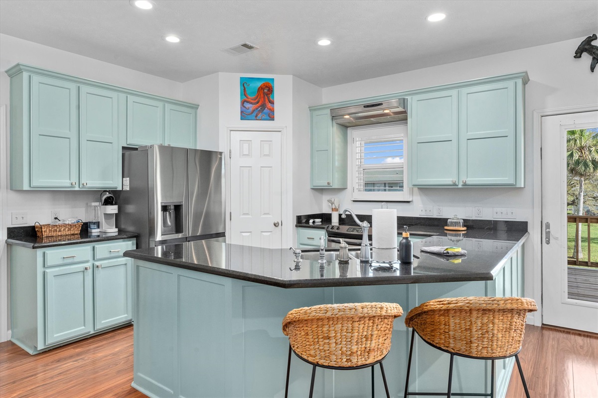 b2478a13ed9348dca87541c81d9f5265 Large | Beachhouse | Texas | TX | Vacation Homes | Galveston | Crystal Beach | Kokomo | Breezy Days | Beachfront Elegance | Sunrise Serenity | Southern Sands Property Management, LLC