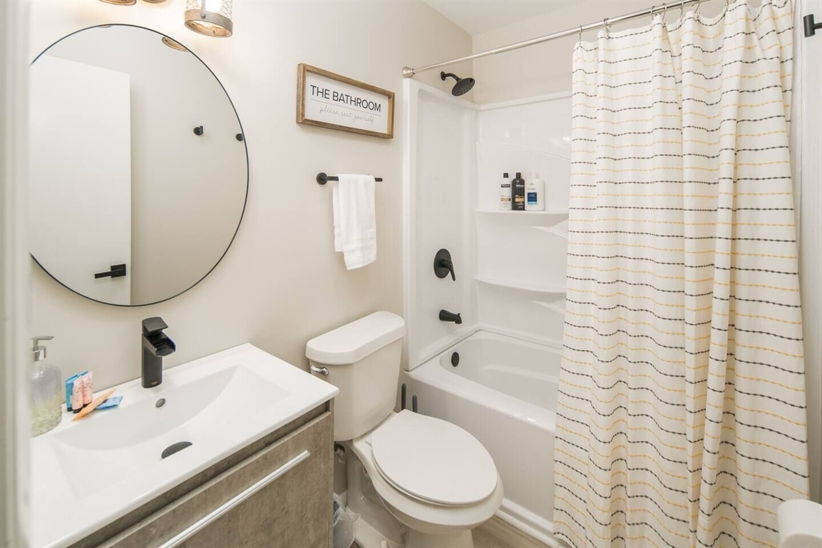 Unit 3: Full Bathroom Bed & Bath Linens Provided