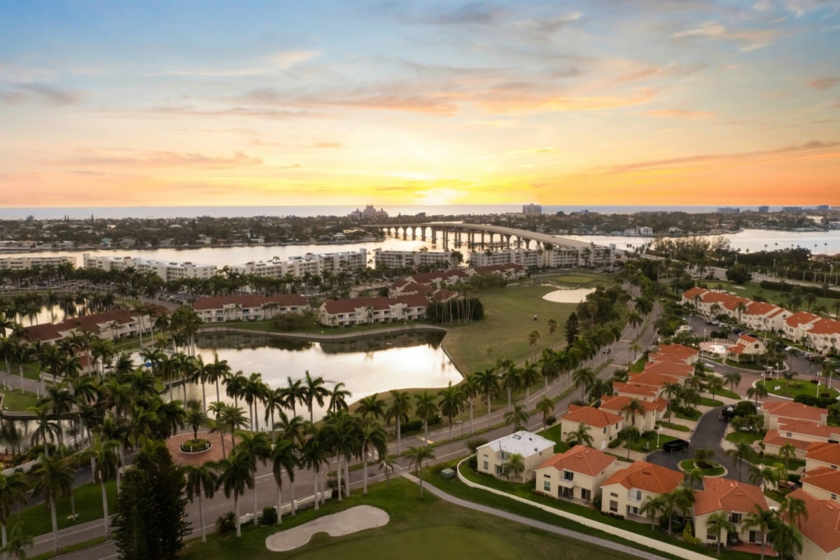 Take in sweeping views of Isla del Sol&rsquo;s lush landscapes, sparkling waterways, and resort-style amenities.