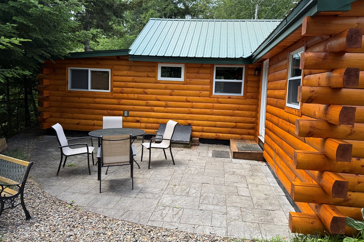 Listen to the river while relaxing with a meal, coffee, or a book in hand!