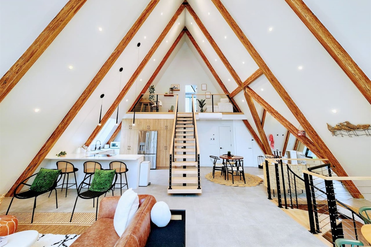 Minimalism with functionality - Enjoy the tastefully decorated interior designed for comfort and luxury