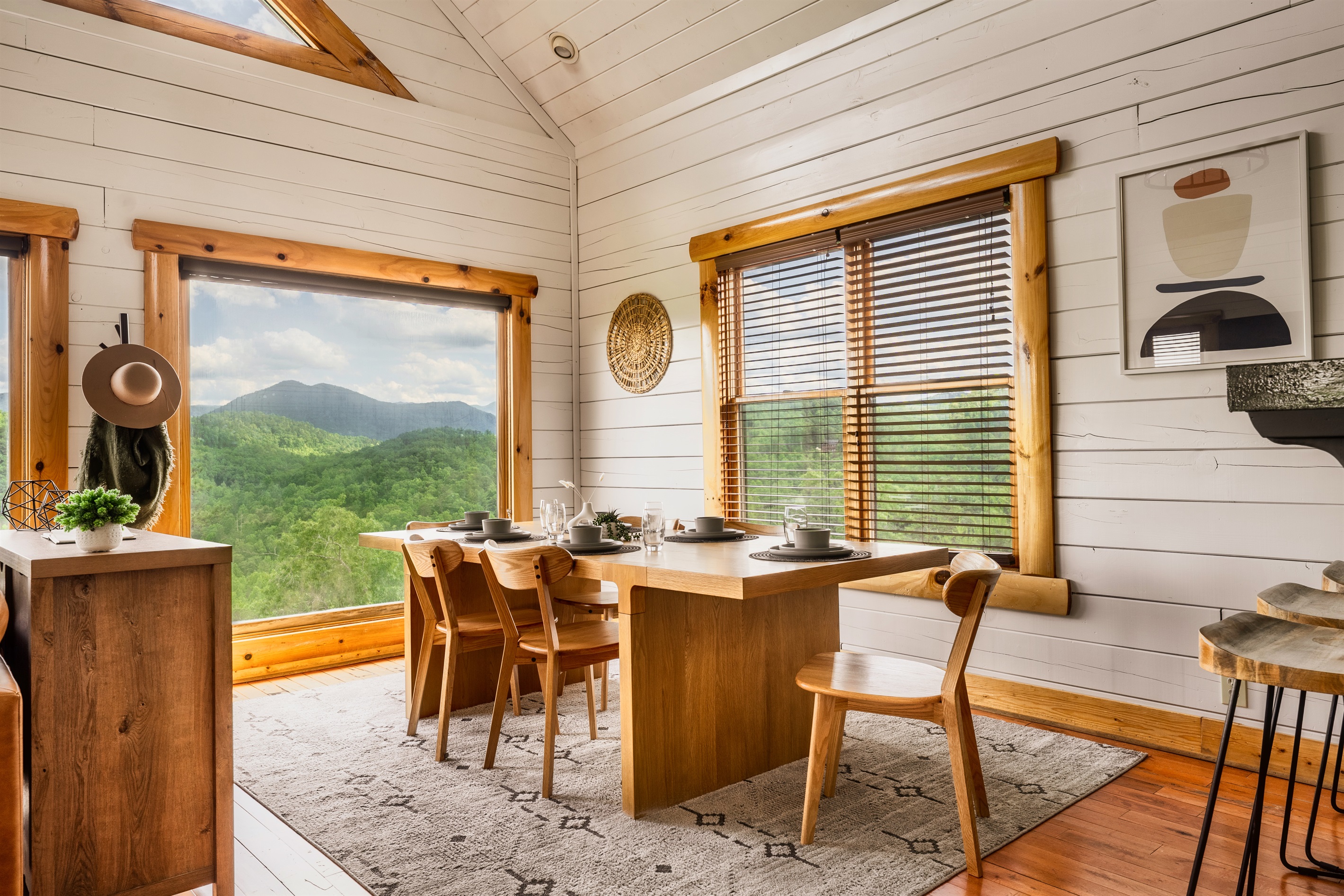 Feast your eyes on the world from our cozy dining room. Where every meal comes with a side of breathtaking views and warm hospitality. Welcome to your home away from home.