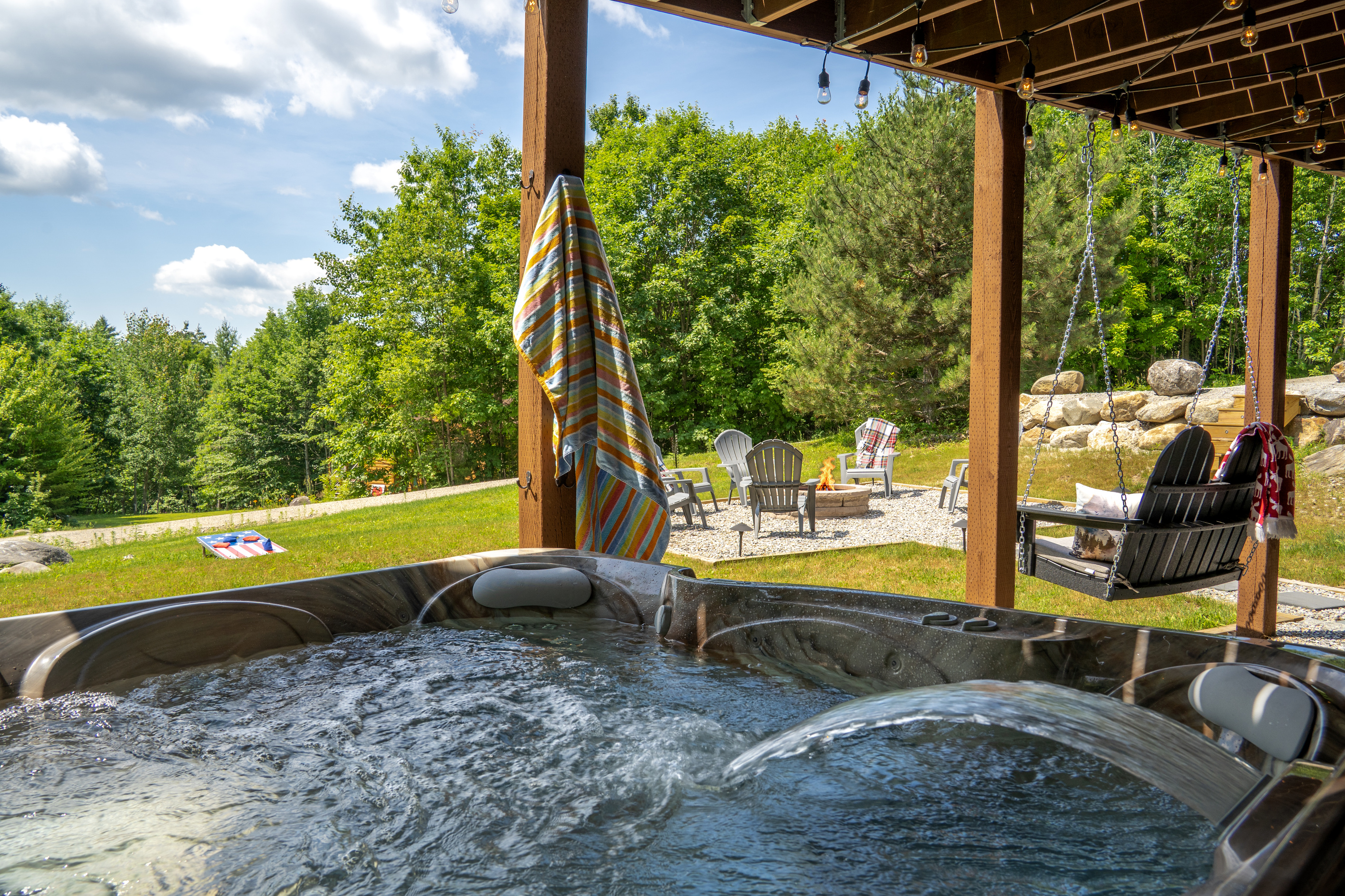 The private hot tub adds an extra touch of comfort, making your stay even more enjoyable!