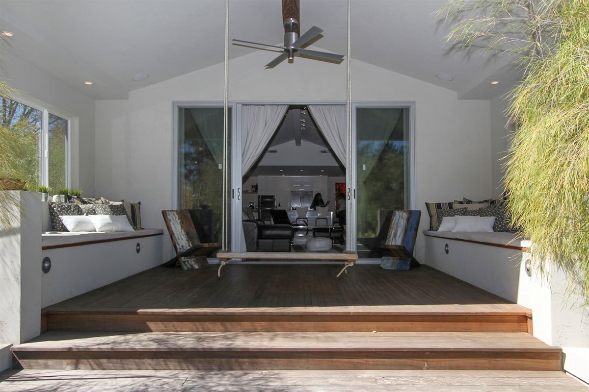 Ahhhhhhhh......sip wine, read, nap.