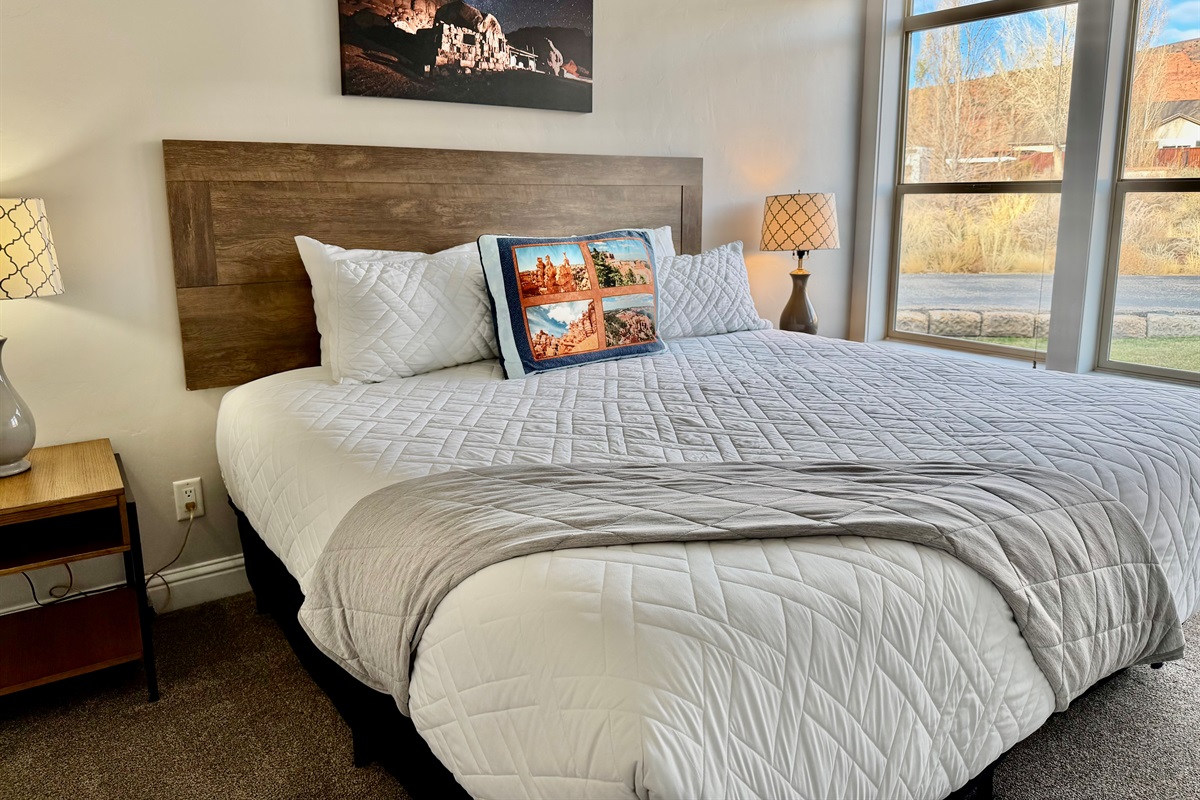 Guest Suite 3 - King Bed