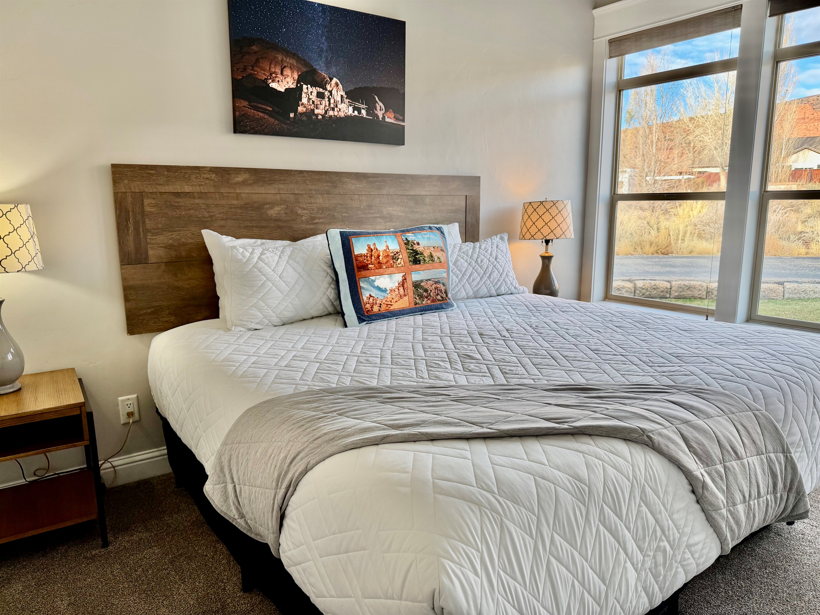 Guest Suite 3 - King Bed