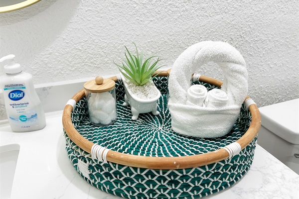 🧼 Fresh towels + thoughtful touches (you’ll feel it right away)