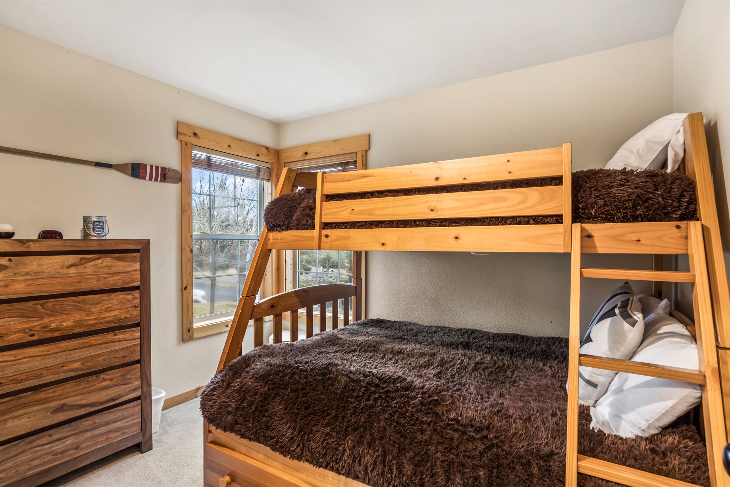 Bunk Room - Twin over Full