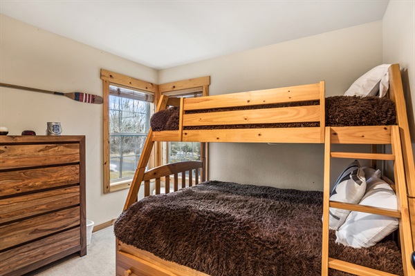 Bunk Room - Twin over Full