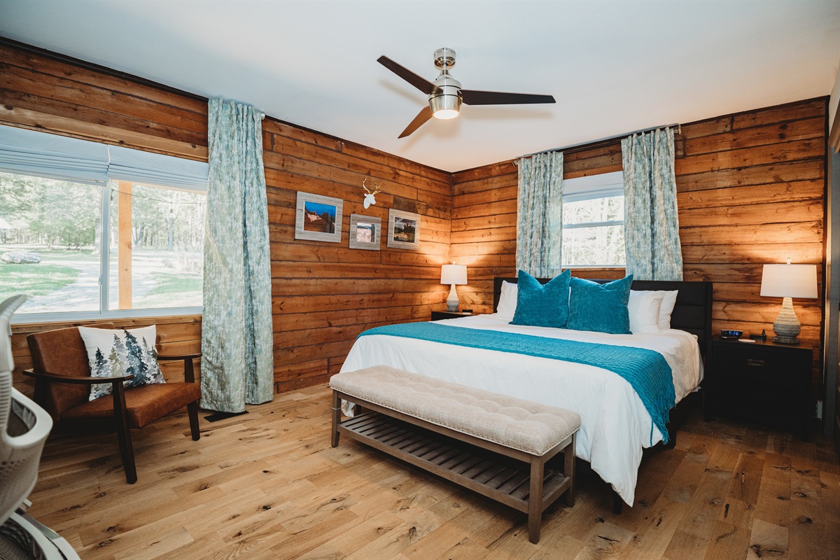 Drift off to sleep in a luxurious king-size memory foam bed that guests rave about for its comfort and serenity.