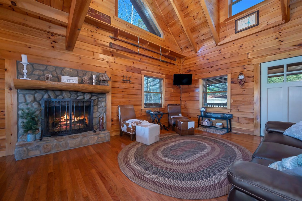 Spacious living room