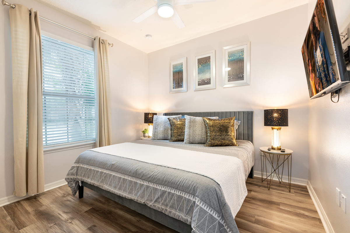Master Suite 2 with King