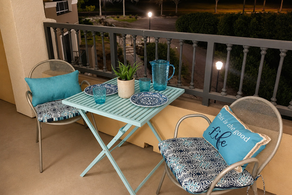 Enjoy quiet evenings on the balcony.