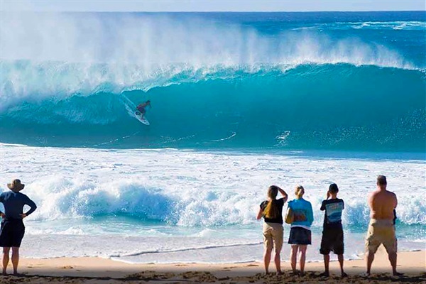 Watch surfers at pipeline and sunset beach