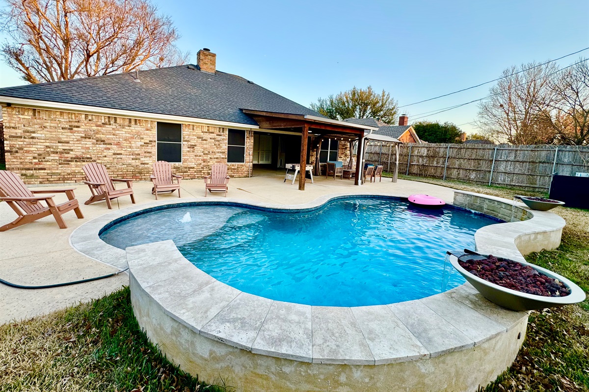 Luxury Pool Retreat | Perfect for Relaxing & Entertaining