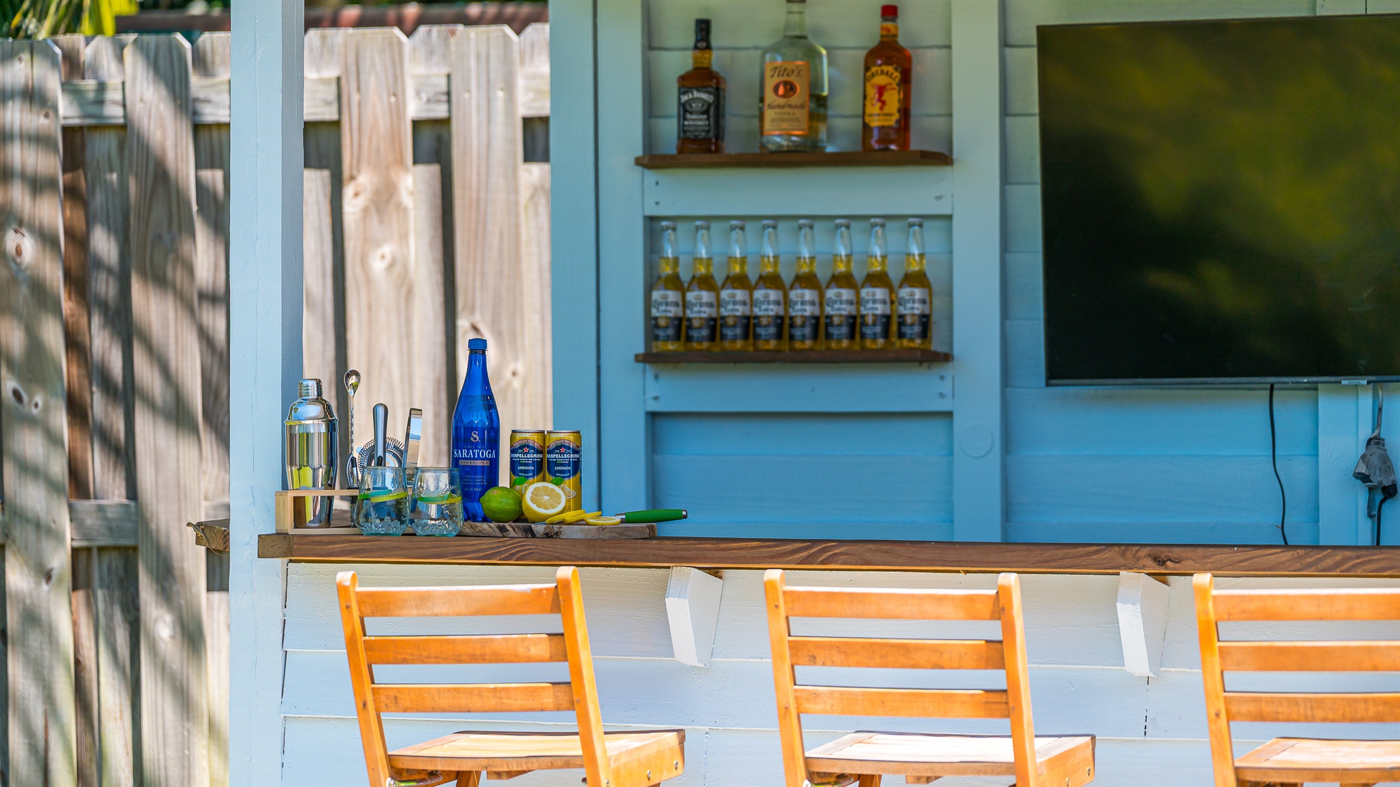 Sip cocktails and enjoy the laid-back vibes at your private outdoor tiki bar, complete with bar seating and a mounted TV. It’s the perfect spot to mix drinks, watch the game, or gather with friends under the Florida sunshine.
