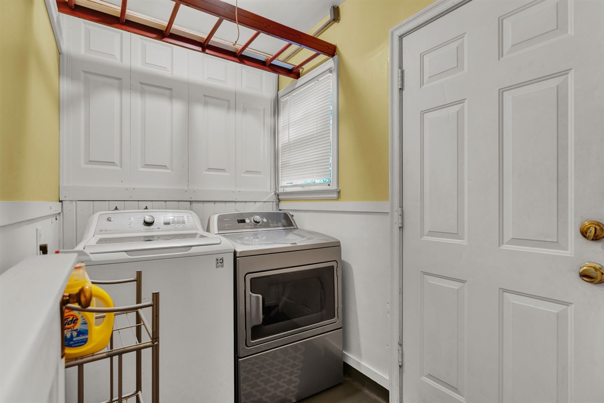 Enjoy the convenience of an in-unit washer and dryer