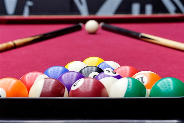 Full Size Pool Table