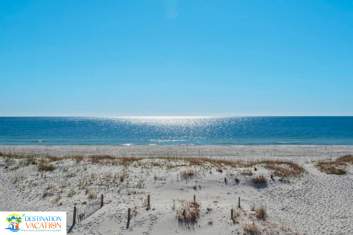 Wake up to uninterrupted views of the Gulf.