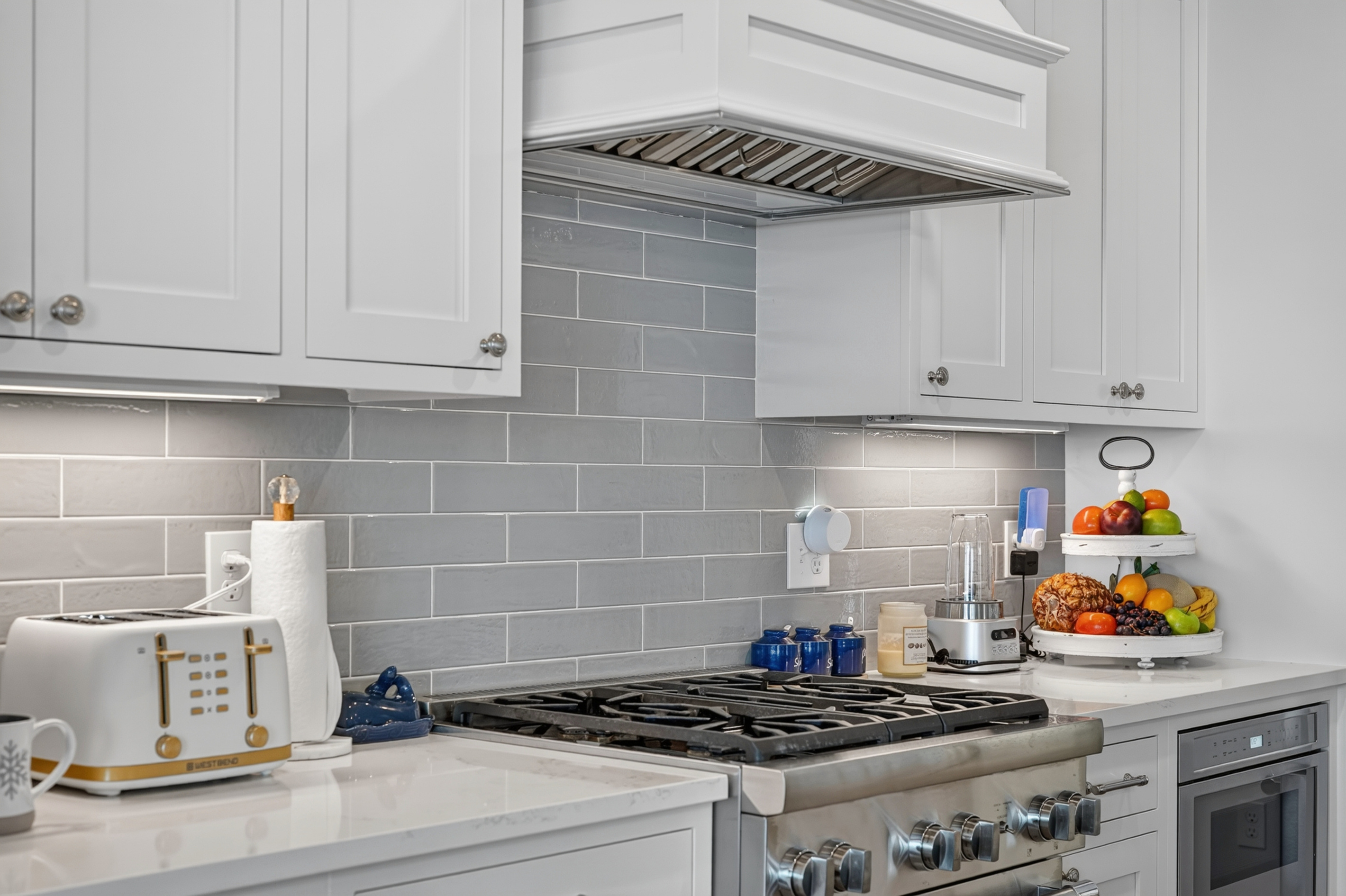 Premium gas range and designer finishes for an exceptional cooking experience