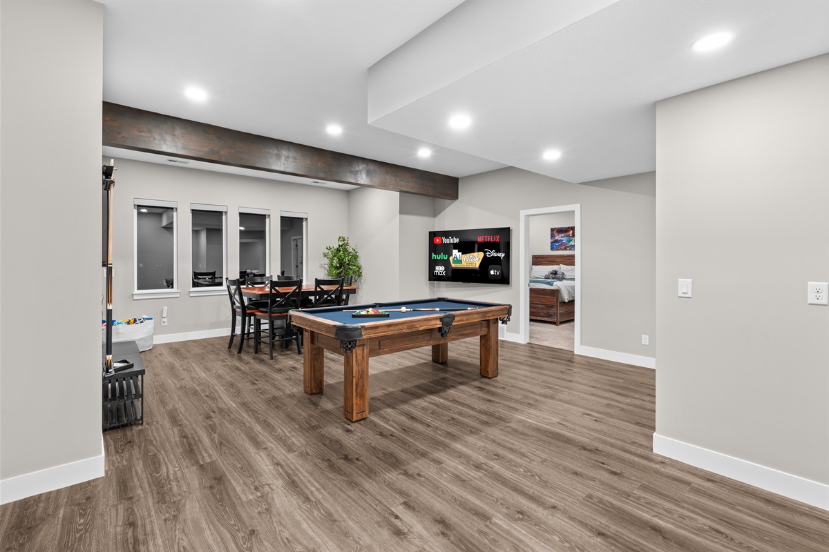 Gather, play, and unwind in this entertainment space.