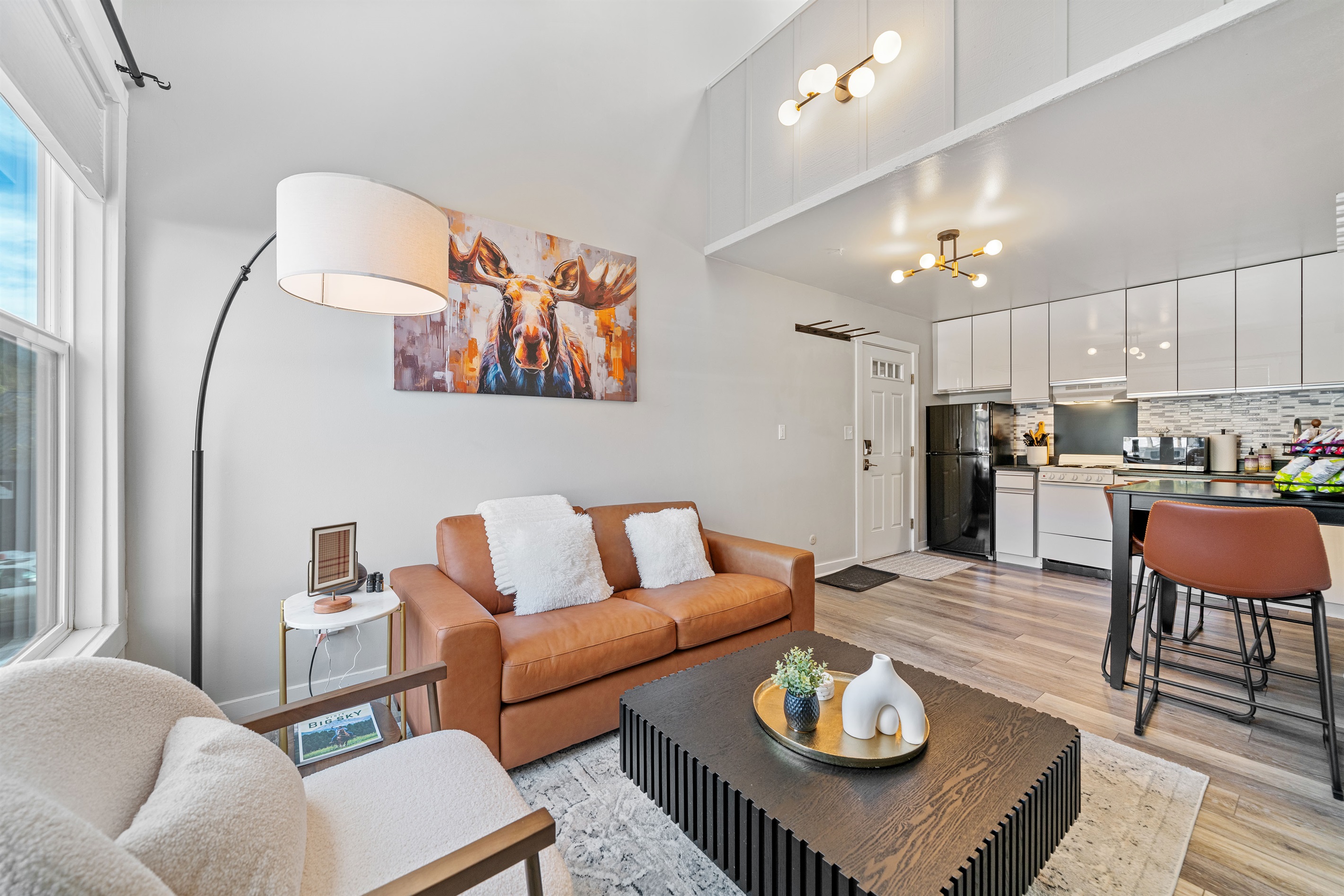 Welcome to Huckleberry Loft where mountain modern elegance meets comfort for the perfect getaway!