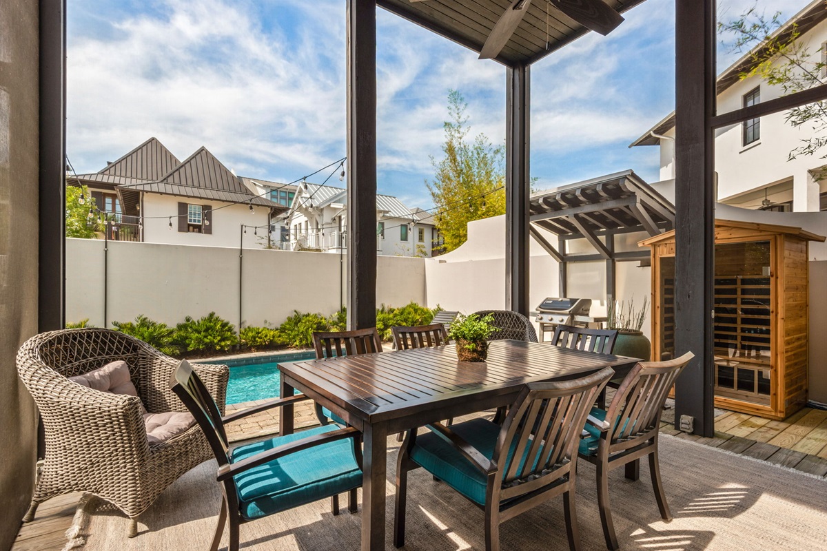 Outdoor Dining Area