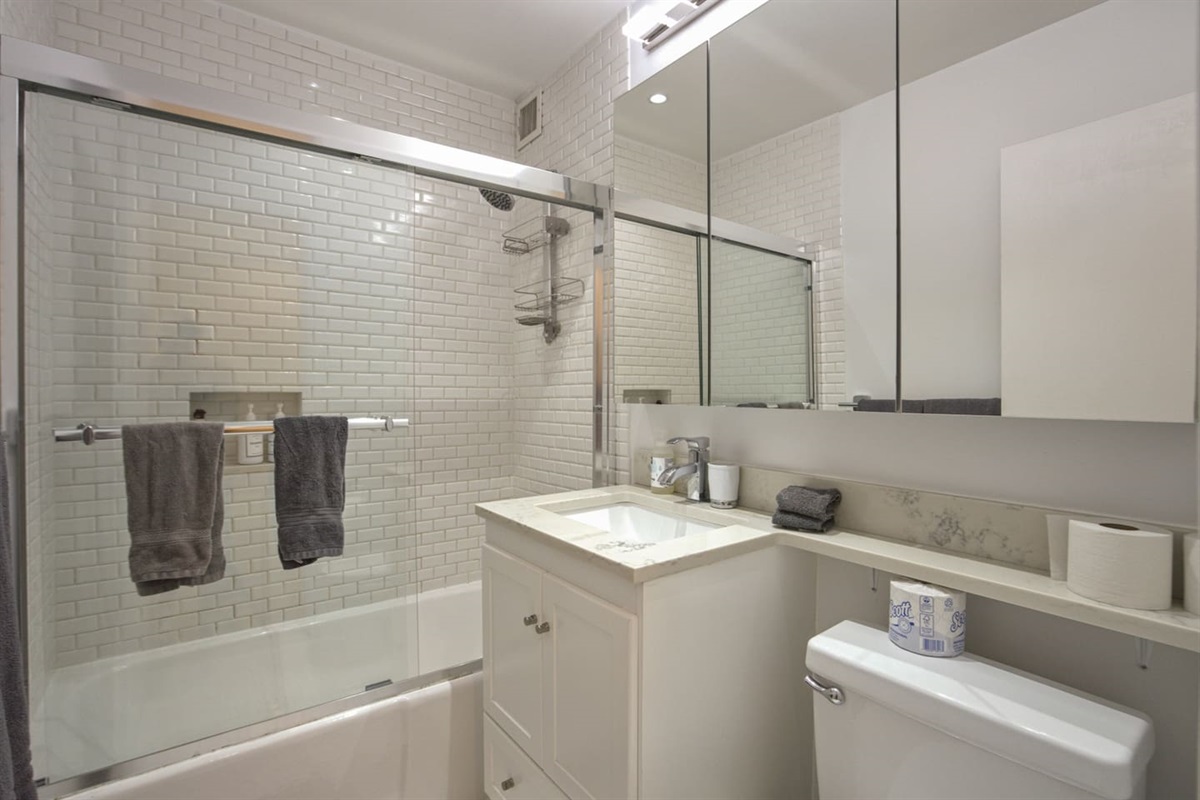 Full Bathroom