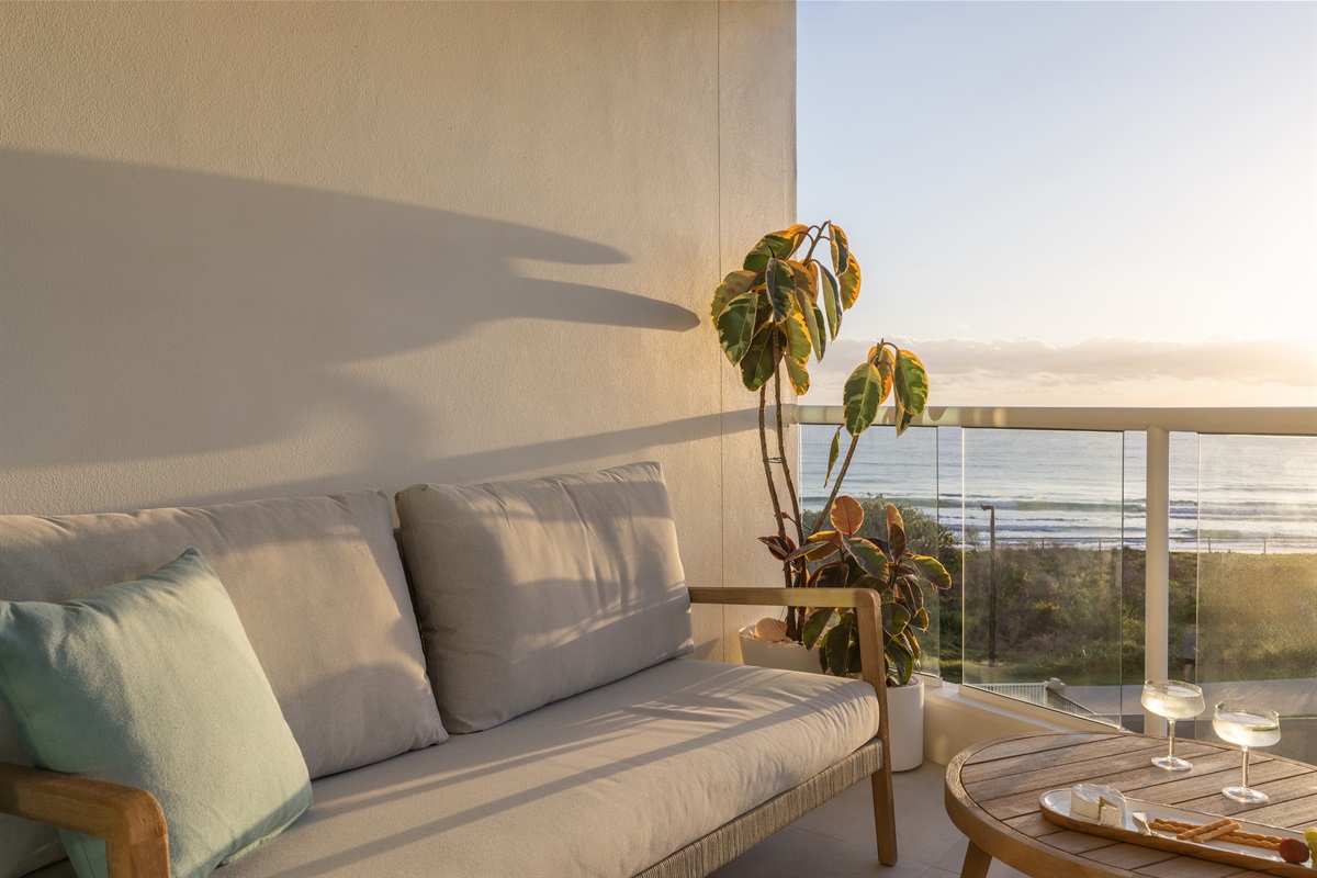 Bedroom balcony with uninterrupted ocean views - step straight out to the Palm Beach coastline.